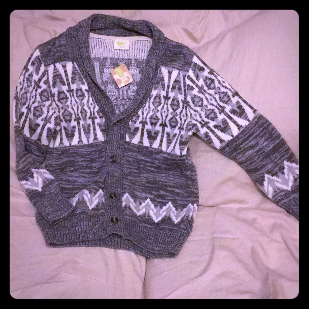 NEW  Boys size M 7-8 gray cardigan sweater NWT
